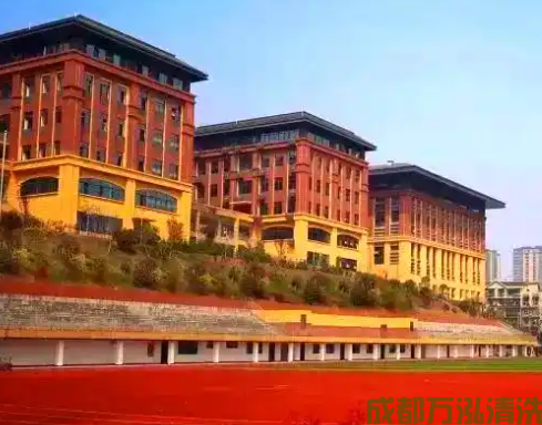 2025年11月28日泸州某中学食堂油烟机及油烟管道清洗案例